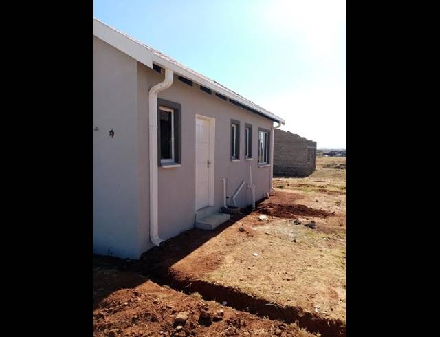 3 BEDROOM HOUSE FOR SALE IN LENASIA SOUTH